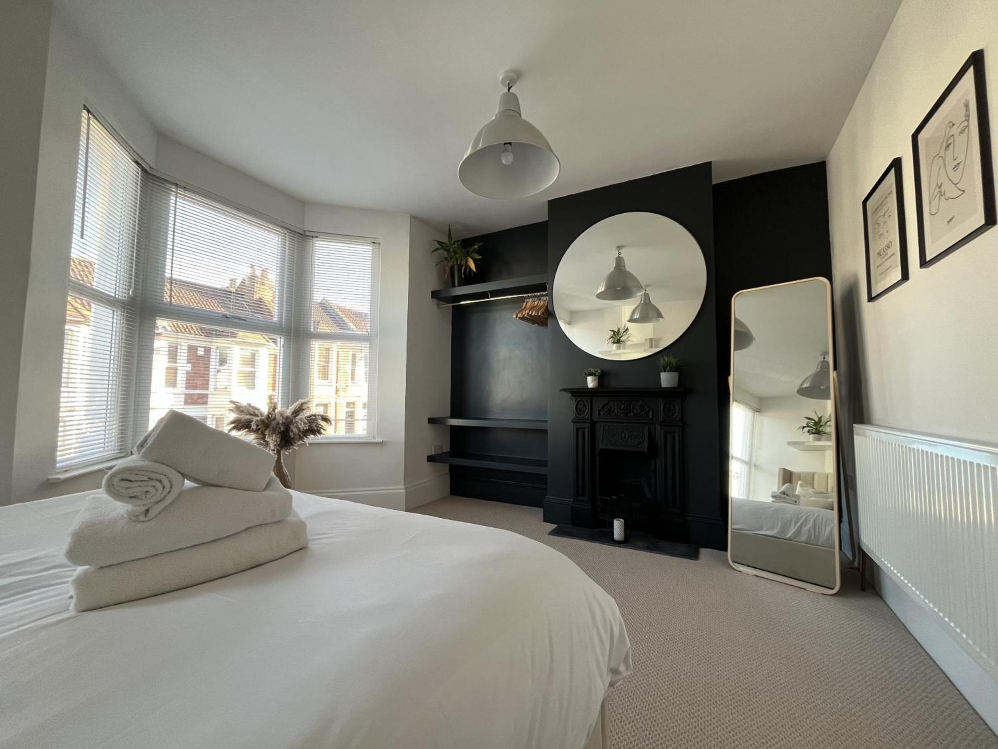 Restored Victorian Home With Private Garden Bristol Eksteriør bilde
